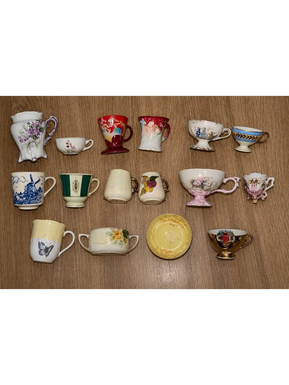 Lot 15 vintage mismatched teacups including mini cups